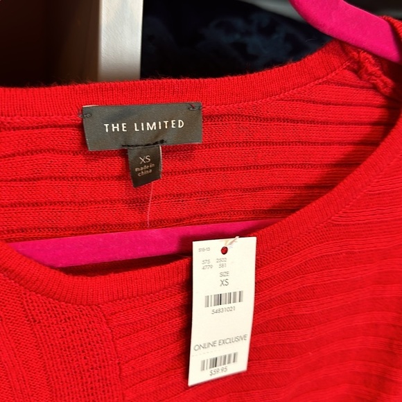 The Limited red long sleeve crew neck sweater size XS NWT - Picture 2 of 3
